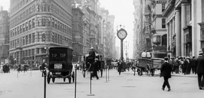 Amazon.com: Vintage Historic Photo Construction of the Flat Iron Building,  NYC, Circa 1900, 8 x 10 Inches, Black and White: Photographs