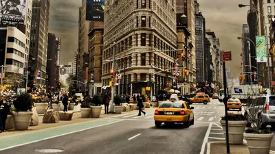Обои нью-йорк, город, здания, улица, автомобили, движение картинки на рабочий  стол, фото скачать бесплатно
