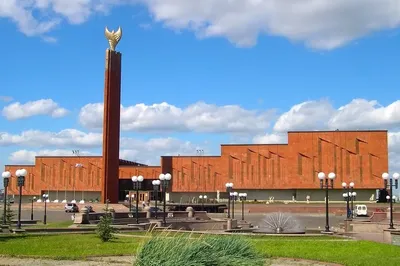 Бывшая НКЦ»: как Национальная библиотека Татарстана сохранила исторический  фасад и завяжется с набережной - видео | tnv.ru