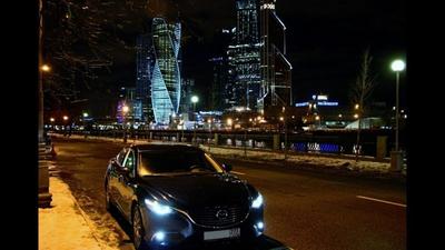Вечерняя Москва из окна автомобиля