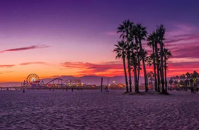 Лос-Анджелес Ночной Башни редакционное изображение. изображение  насчитывающей горизонт - 160129130