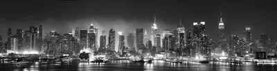 Нью-йорк бруклинский мост черно-белый с горизонтом города над ист-ривер. |  Бесплатно Фото
