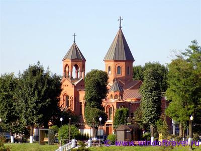 Армянская церковь, музей ковров в Дербенте: описание, стоимость, часы работы