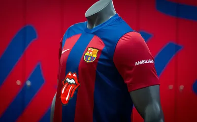 Барселона» показала форму с логотипом Rolling Stones, в которой проведет  матч с «Реалом»
