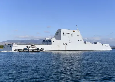 Новейший эсминец США DDG-1000 класса Zumwalt покрылся ржавчиной и дырами -  DefenceNet