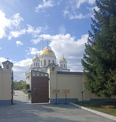 Ново-Тихвинский женский монастырь в Екатеринбурге, ул. Зеленая Роща, 1 -  фото, отзывы 2024, рейтинг, телефон и адрес