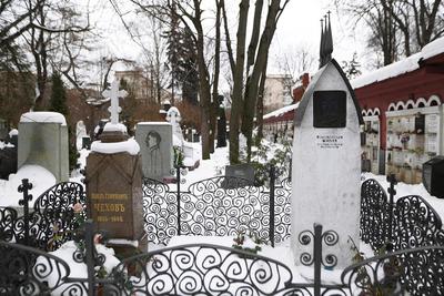 Новодевичье кладбище, Москва — могилы знаменитостей, памятники, часы  работы, сайт, на карте, как добраться — Туристер.Ру