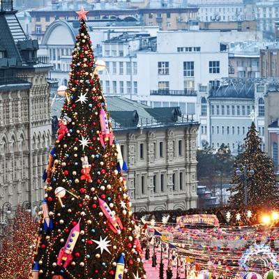Выставка «Новогодние елки в ГУМе на Красной площади» 2022-2023