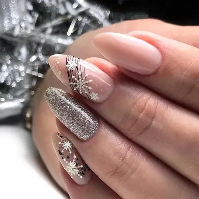 Новогодний френч-маникюр 2021 - фото-идеи и новинки! | Beauty hacks nails,  Christmas nails acrylic, Cute acrylic nails