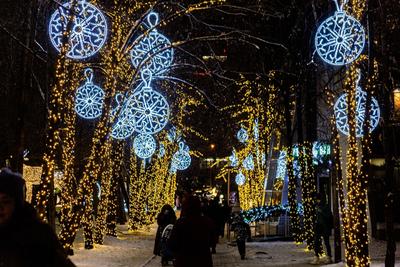Новогодний Новосибирск - 2023 — смотрим как украсили город | НДН.Инфо