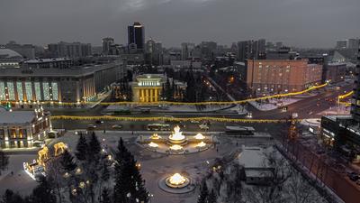 Смотрим с высоты на новую ледовую арену и спортивный парк в Новосибирске