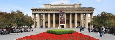 Чуть-чуть навели лоск Архитекторы раскритиковали ремонт в Новосибирском театре  оперы и балета — Meduza