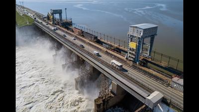 Новосибирскую ГЭС готовят к масштабному ремонту – скажется ли это на  движении по дамбе