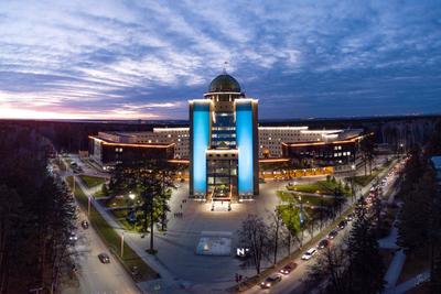 НГУ ⠀ Новосибирский государственный университет был основан в 1958 году.  Сегодня это один из крупнейших и сильнейших вузов страны. ⠀ #нгу… |  Instagram