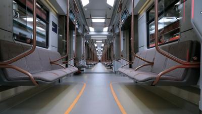В метро Москвы заменят обивку сидений, сохраняющую пятна - РИА Новости,  03.03.2023