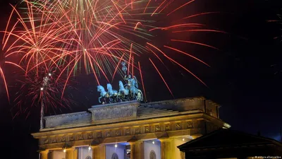 Новый год в Германии 2024: где лучше - Берлин или Мюнхен?