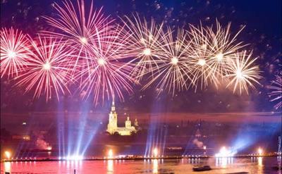 Новый год 2024 в Санкт-Петербурге: где встретить и куда сходить на  праздники | Путешествуй легко! | Дзен