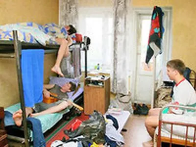 Студенты МГУ делят комнаты в общежитиях с клопами и тараканами / Прочитано  в... / \"P.S. - 5 сов\" медиапортал студентов Воронежа