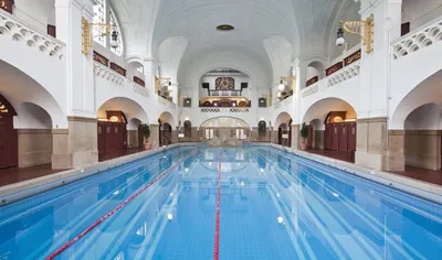 Купальники и плавки запрещены: чем общие бани в Германии шокируют русских |  Кириллица | Дзен