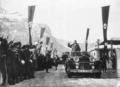 Олимпиада 1936 года. Накануне бойни — История — Сообщество