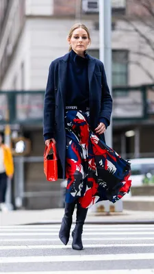 Новый черный: Оливия Палермо подчеркнула образ сумкой в самом модном цвете  2023 года | MARIECLAIRE