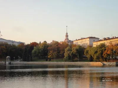 ФОТОФАКТ: Осень в Севастопольском парке Минска