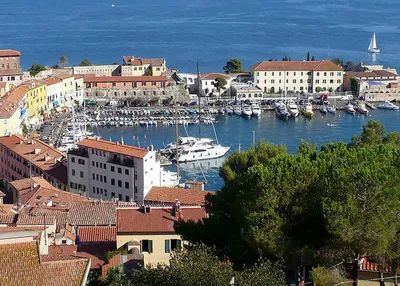 Сансон-Бич, Остров Эльба, Италия Редакционное Изображение - изображение  насчитывающей июль, известно: 159484780