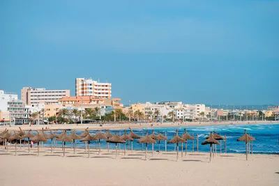 Пляж Teresitas около Santa Cruz, Тенерифе, Канарских островов, Испании  Стоковое Фото - изображение насчитывающей испания, напольно: 123888272