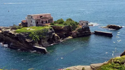 Гайола: необитаемые и загадочные острова Италии | Пикабу