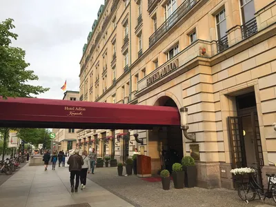 Hotel Adlon Kempinski: вновь обретенная достопримечательность Берлина