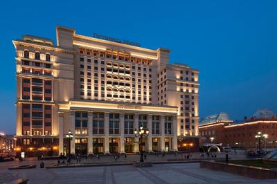 Four Seasons hotel on Manezhnaya Square. Moscow, Russia Stock Photo - Alamy