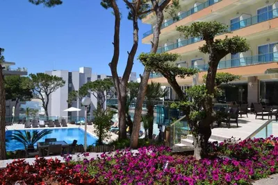 LAS VEGAS SALOU - BOOK 4-STAR ACCOMMODATION IN SALOU CITY CENTRE