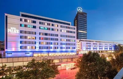 Аквариум высотой 16 метров разбился в берлинском отеле - 16.12.2022,  Sputnik Казахстан