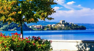 Восемь знаменитых озер Италии - Миэль Италия