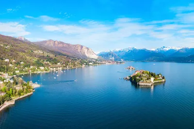 Голубое Озеро Италии В Горах, Вальтурнанш - Долина Аоста Фотография,  картинки, изображения и сток-фотография без роялти. Image 80080634