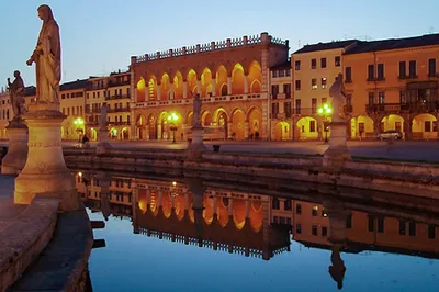Падуя (Padova) - город в Италии.