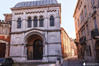 L'esterno della Basilica di sant'Antonio di Padova. Italia… | Flickr
