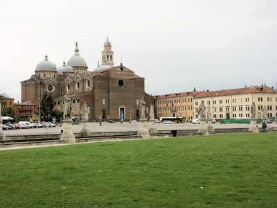 Italy, Italia. Veneto. Padova district. Padua, Padova. Prato della Valle  Stock Photo - Alamy