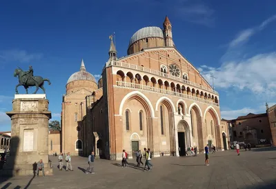 Padwa, Padova, Padua, Italia, Italy, Italien; Abbey of Santa Giustina;  Basilika Santa Giustina; Basilica di Santa Giustina Stock Photo - Alamy