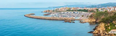 Пляж Ла-Фоска Паламос, Жирона, Каталония, Испания Редакционное Фотография -  изображение насчитывающей праздник, коста: 158955422