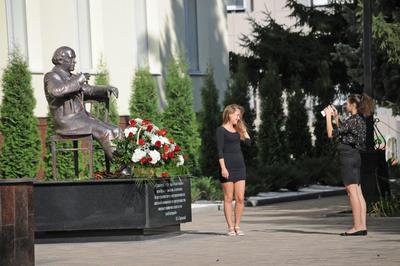 Памятник Осипу Мандельштаму (Москва) — Википедия