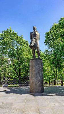 В Москве открыли памятник Бродскому