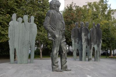 Памятник Лермонтову в Москве, скульптор - Исаак Бродский