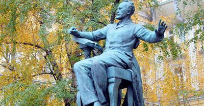 Памятник П.И. Чайковскому на Большой Никитской отреставрируют