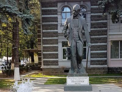 Памятник композитору П. И. Чайковскому | РИА Новости Медиабанк