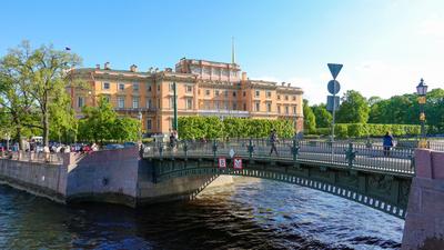 памятник чижику пыжику на реке фонтанке в санкт-петербурге Стоковое Фото -  изображение насчитывающей зодчества, историческо: 220873732