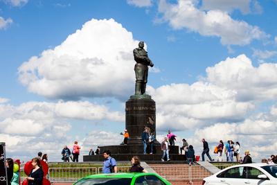 Памятник Валерию Чкалову в Нижнем Новгороде :: Игорь Зубков – Социальная  сеть ФотоКто