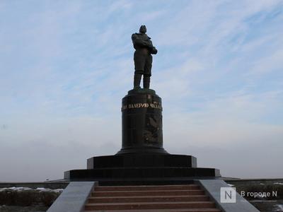 Памятник сталинскому соколу В.П.Чкалову в Нижнем | Пикабу