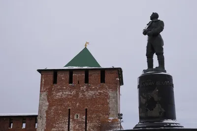 Памятник Чкалову отреставрировали в Нижнем Новгороде
