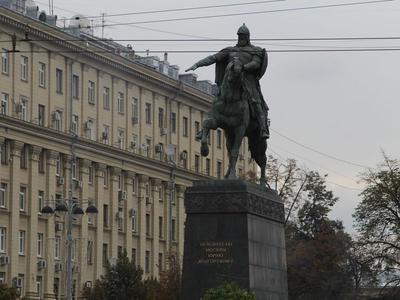 Монумент «Юрию Долгорукому» в Москве | A-a-ah.ru